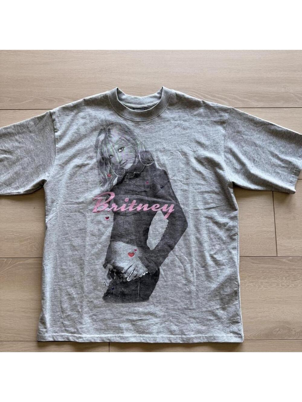 Balenciaga Men's Grey Tshirt